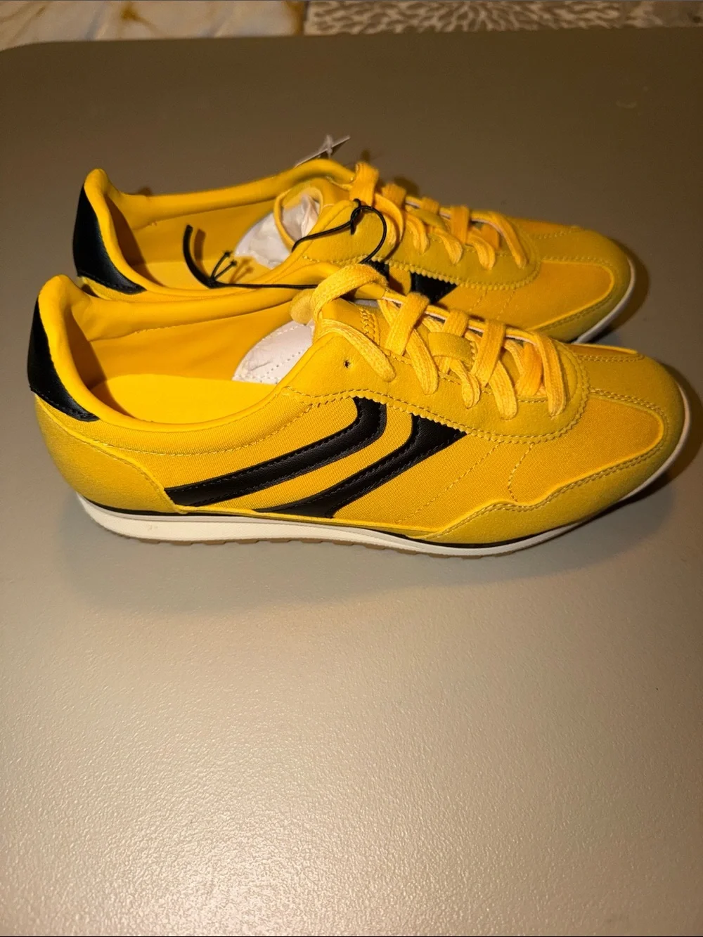 No Boundaries Women’s Yellow Sneakers with Black Accents